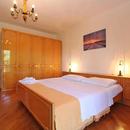 Biskupije 1158 Apartment Medulin