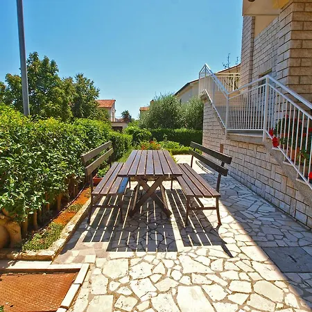 Biskupije 1158 Apartment *